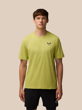 Flow Training Engineered Gewebtes T-Shirt – Senf