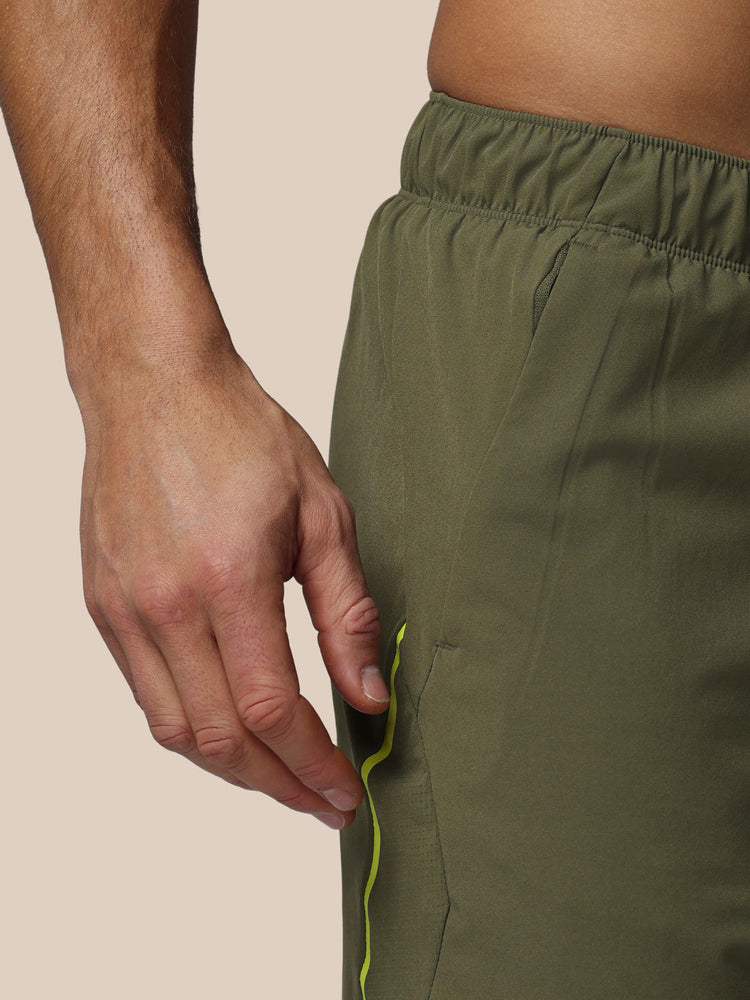 Herren Apex 6" Shorts mit Innenhose - Ivy Grün