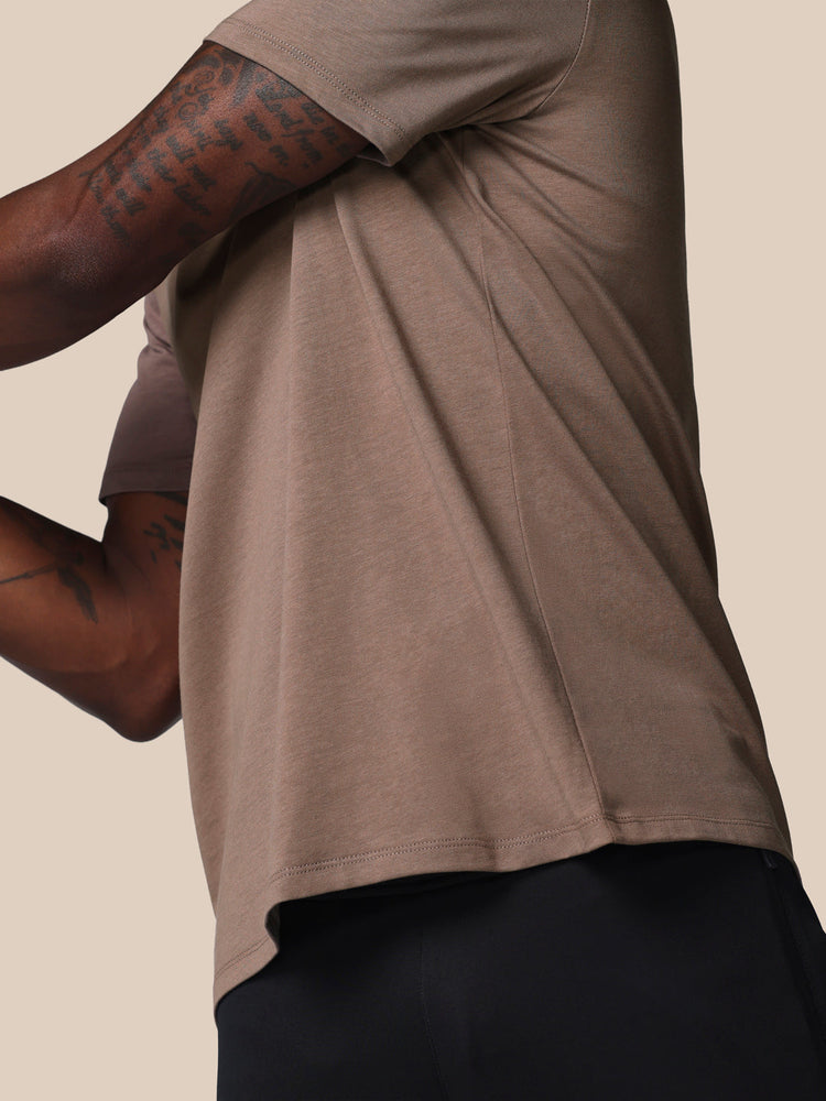Herren Adapt Kurzarm Grafik T-Shirt - Deep Taupe