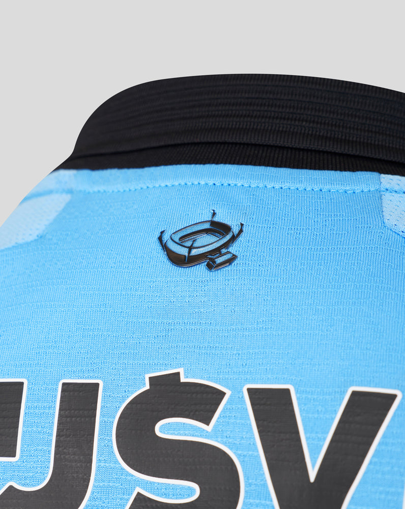 Close up of the black collar on the blue Feyenoord Pro Uitshirt showing textured fabric